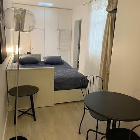 Alesia-Paris Lägenhet Exteriör bild
